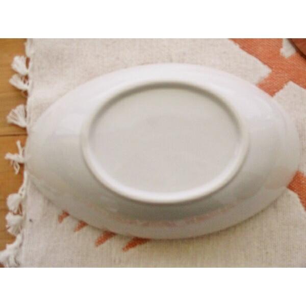 深型リーフボウル20.7cm 白い食器 楕円 中鉢 オシャレ 子供カレー