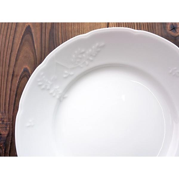 レリーフ付き パスタ皿 22.2cm アウトレット 日本製 美濃焼 陶器 白い