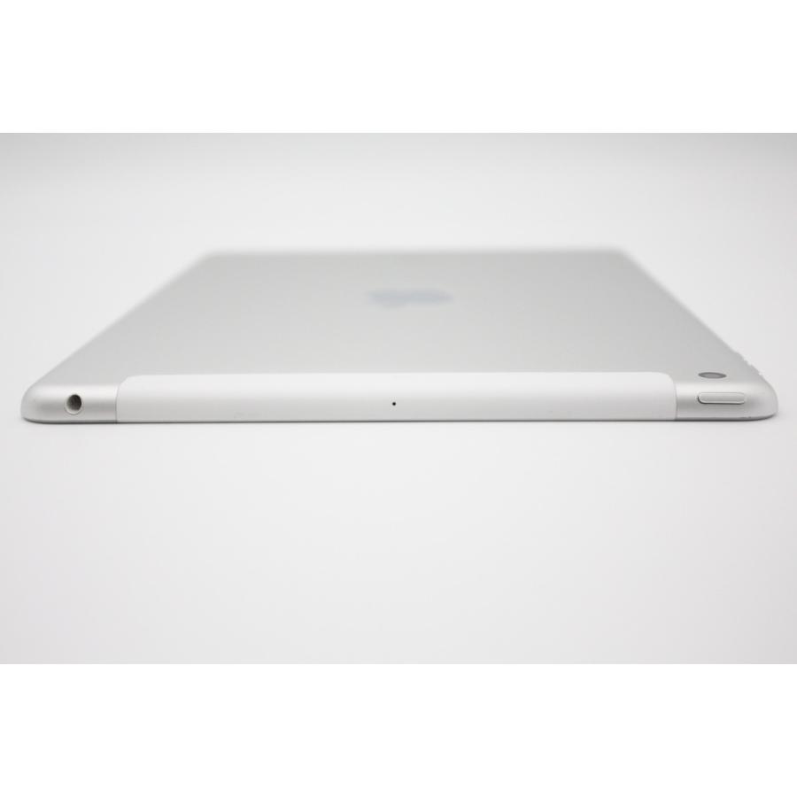 iPad iPad第6世代 32GB Wi-Fi+Cellularモデル Silver SIMフリー B