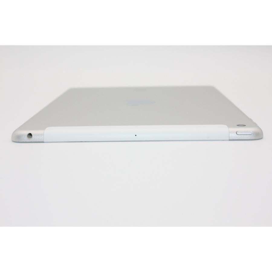 iPad iPad第6世代 32GB Wi-Fi+Cellularモデル Silver SIMフリー B