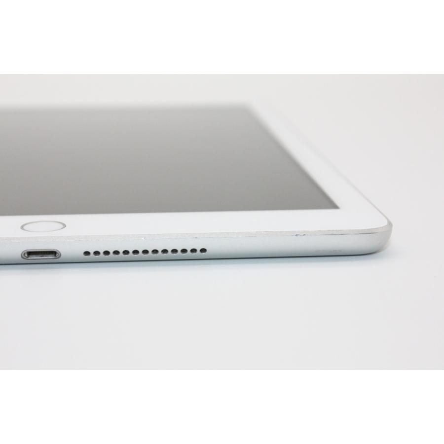 iPad iPad第6世代 32GB Wi-Fi+Cellularモデル Silver SIMフリー B