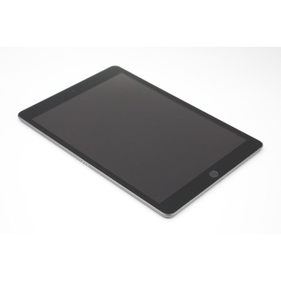 iPad 第8世代 32GB Wi-Fi+Cellularモデル スペースグレイ Cランク