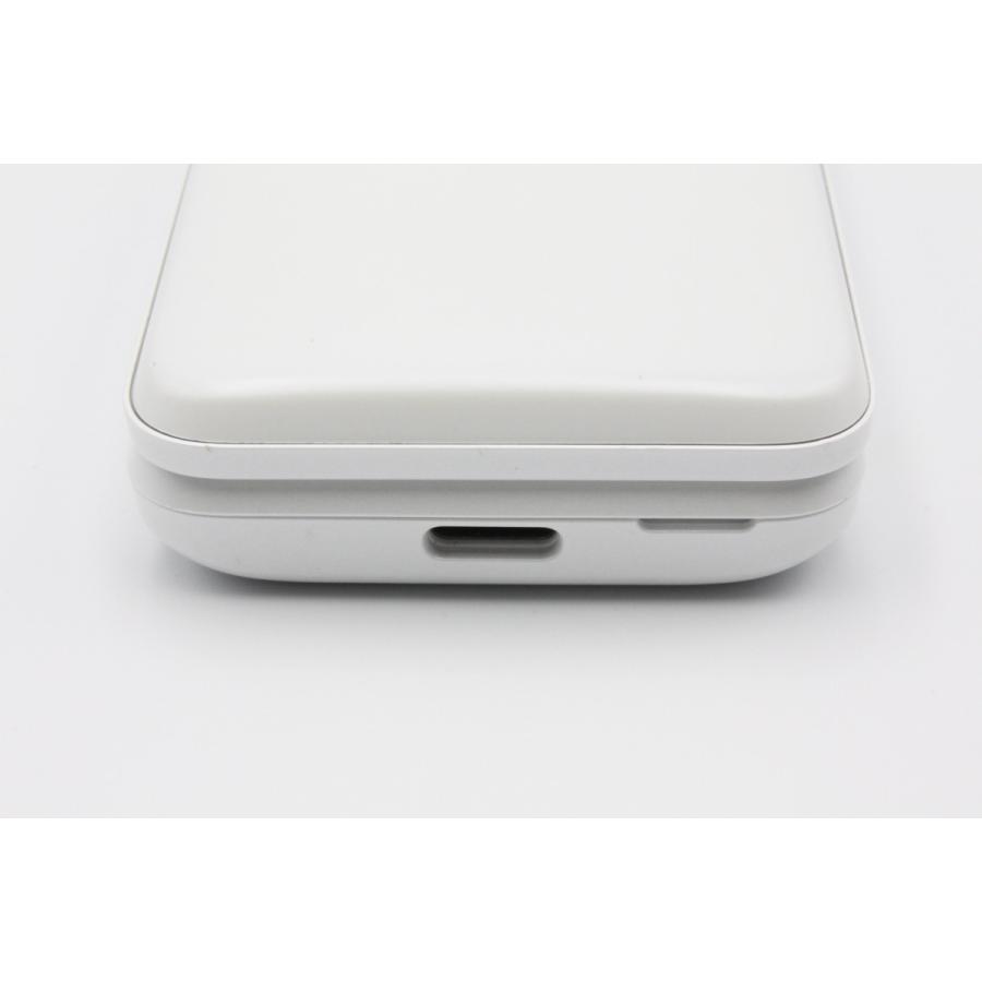 KYOCERA（京セラ） 美品 GRATINA KYF42 ホワイト SIMロック解除済み A