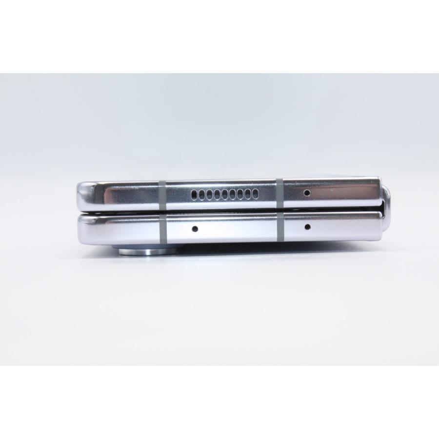 美品 Galaxy Z Fold5 SCG22 256GB アイシーブルー SIMフリー Aランクの画像