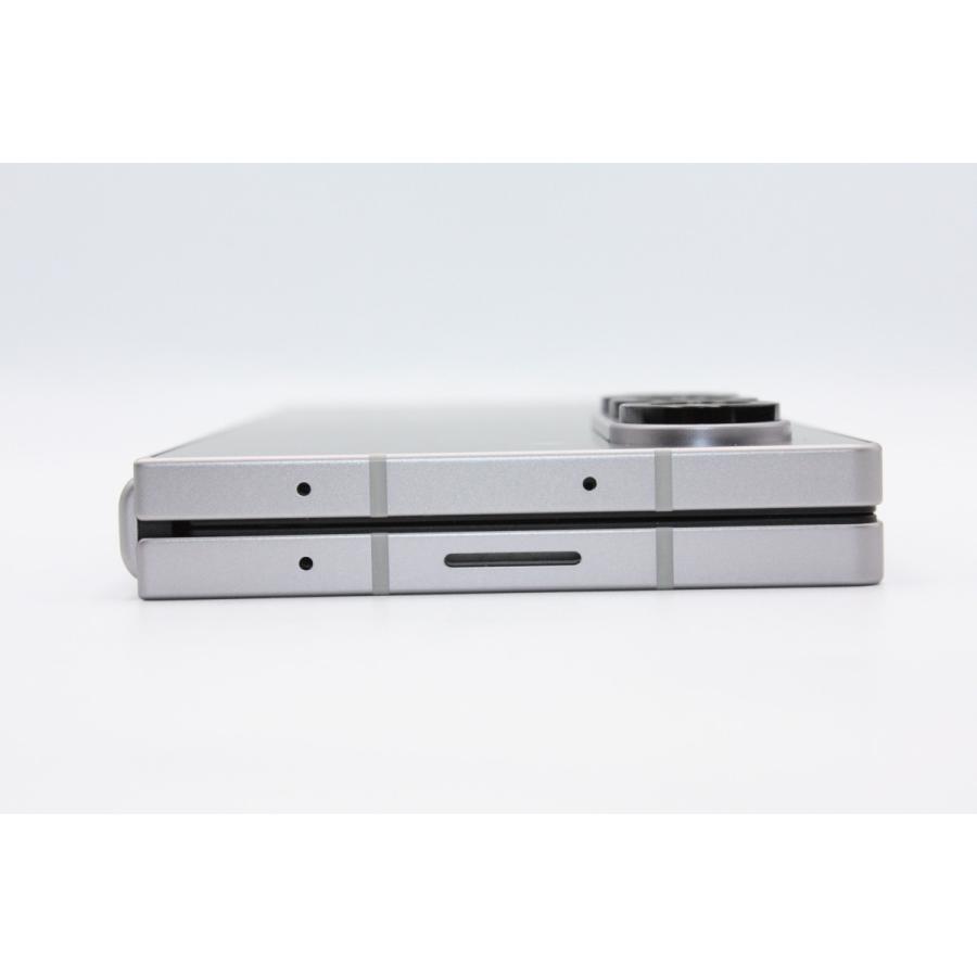 Galaxy Z Fold6 SCG28 シルバーシャドウ au版SIMフリー Aランクの画像