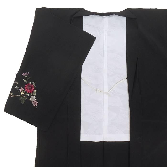 リサイクル黒羽織 刺繍柄の黒絵羽 羽織り 化繊 Mサイズ a3y4m5「中古