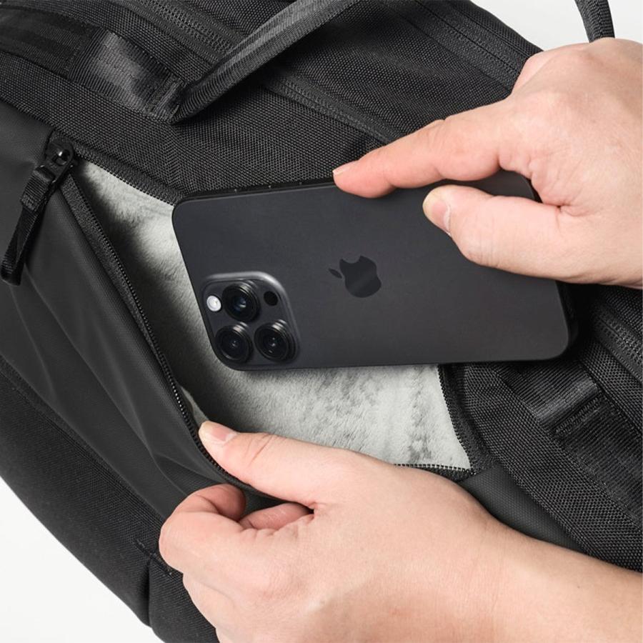 Incase ボストンバッグ インケース A.R.C. Duffle 正規品 メンズ レディース ビジネス ビジネスバッグ ダッフルバッグ 出張 1泊 2泊 撥水の画像