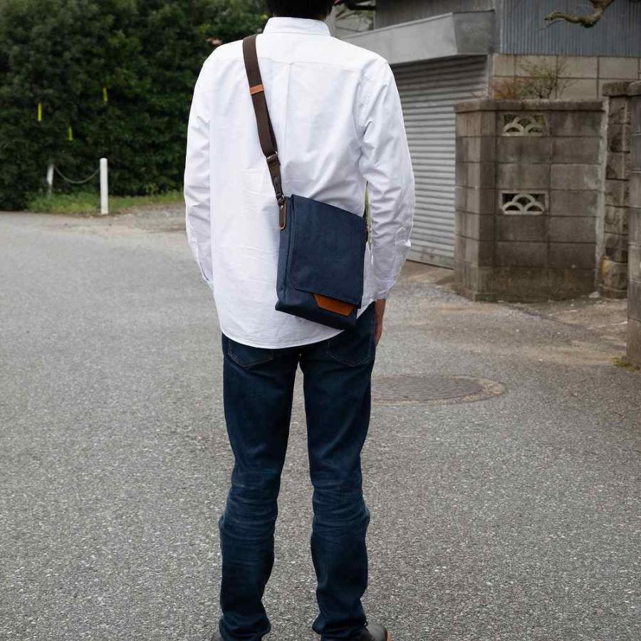 MOUSTACHE ショルダーバッグ ムスタッシュ メンズ レディース