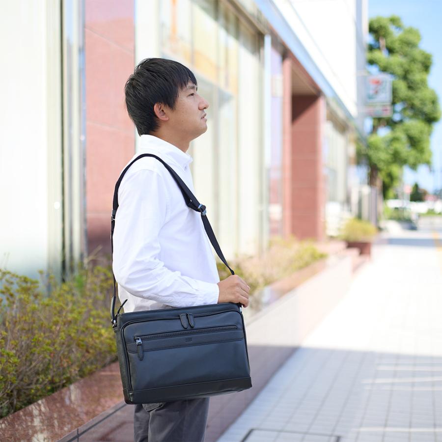 タケオキクチ ショルダーバッグ TAKEO KIKUCHI A4 ニュース TK 大きめ 大容量 横型 メンズ レディース ブランド 大人 おしゃれ 人気 斜めがけの画像
