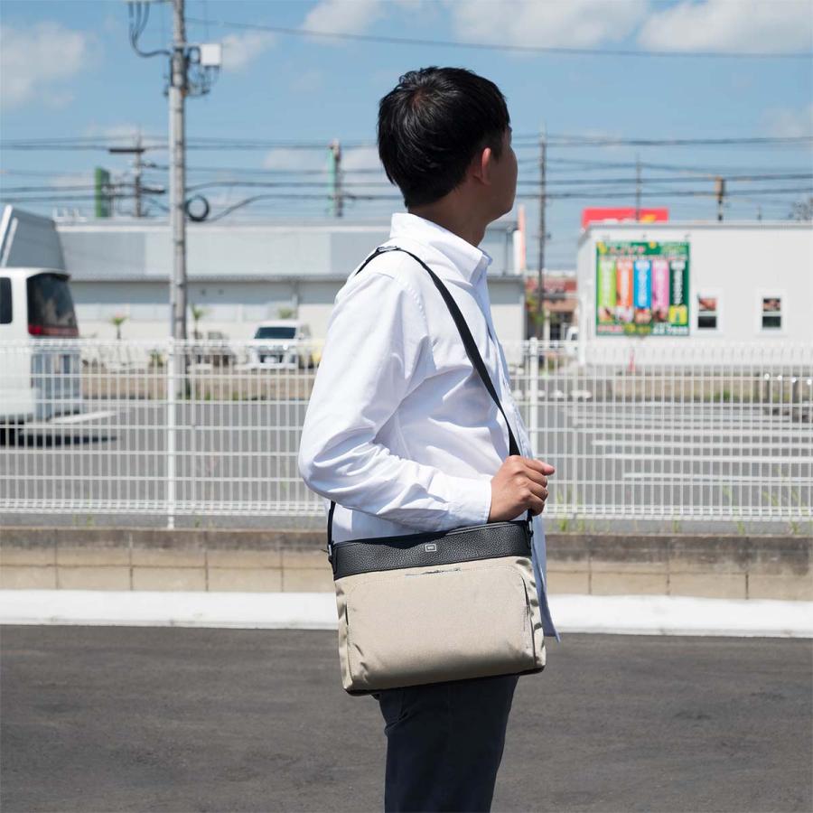 TAKEO KIKUCHI（タケオキクチ） ショルダーバッグ インター B5 横型 TK