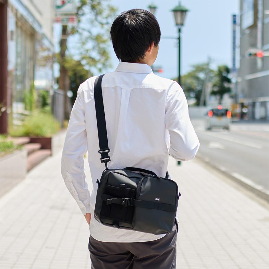 CIE ショルダーバッグ バッグ シー GRID3 BOTTLE SHOULDER BAG L CIE ショルダーバッグ バッグ シー GRID3 BOTTLE SHOULDER BAG L