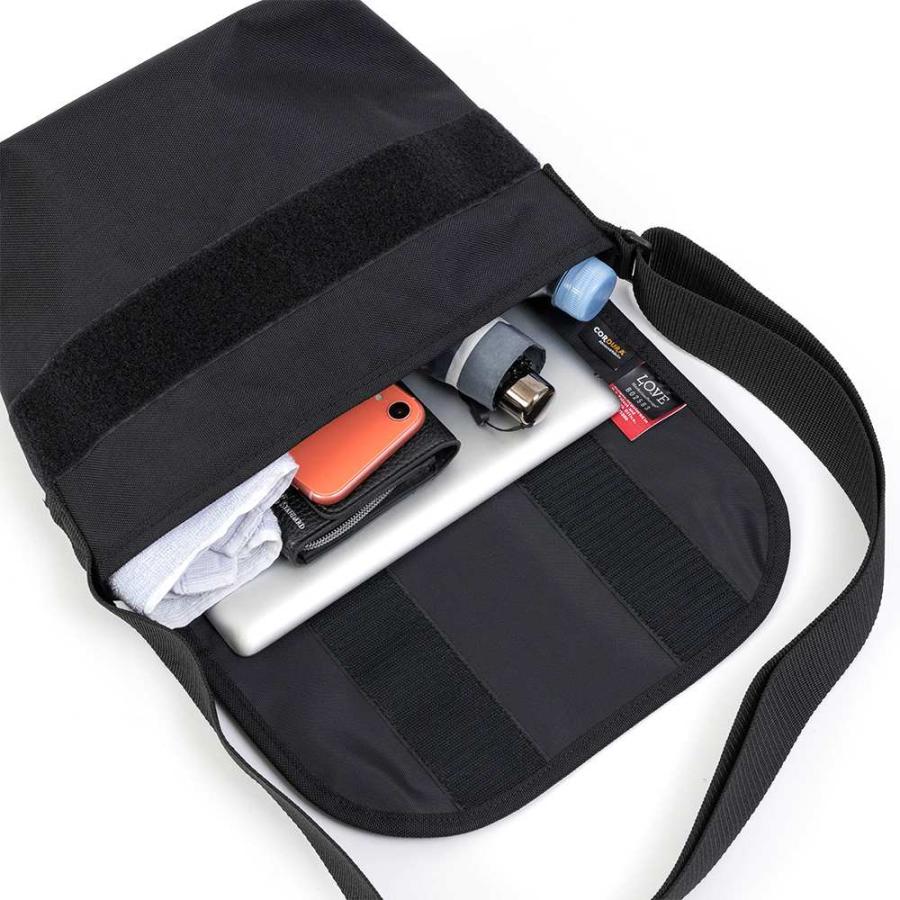 大幅に値下げしました‼️Manhattan Portage 黒 ショルダーバック Manhattan Portage マンハッタンポーテージ ショルダーバッグ B5
