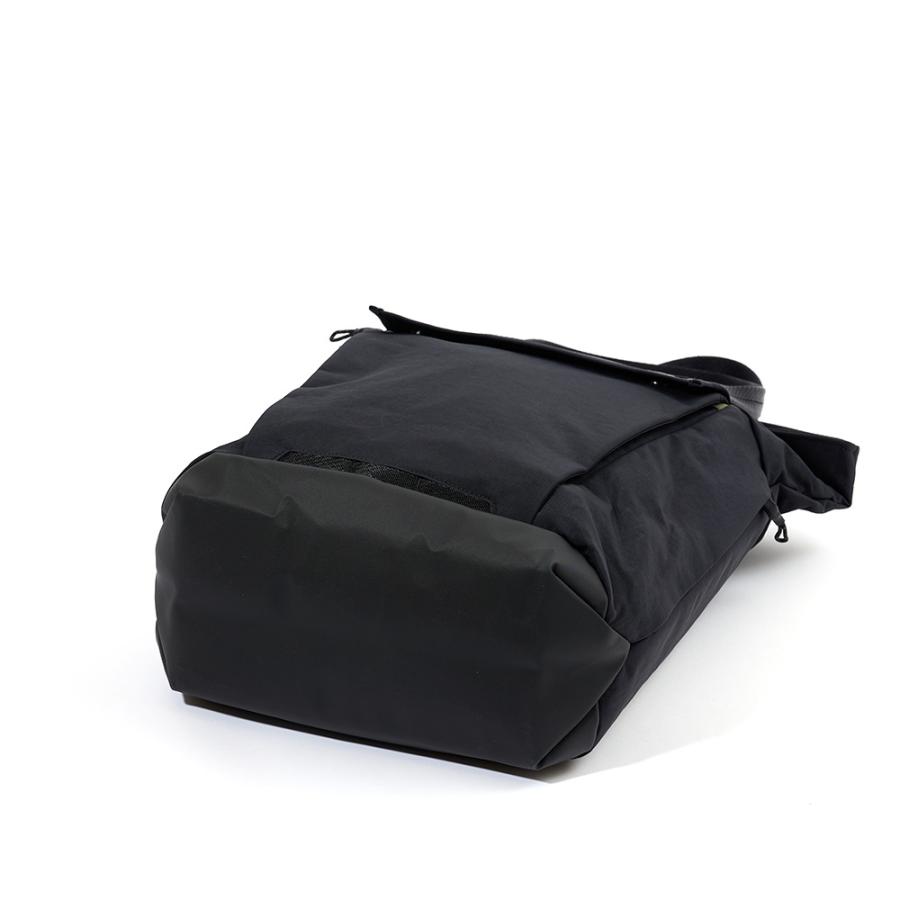 THULE Thule トートバッグ スーリー 22L Paramount Tote PC収納 THULE Thule トートバッグ スーリー 22L Paramount Tote PC収納