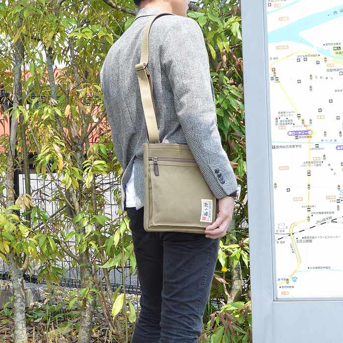 57 以上節約 ショルダーバッグ メンズ レディース お出掛け 旅行 散策 街歩き A5 軽量 日本製 斜めがけ おしゃれ 撥水帆布 キャンバス布 紺 緑 ベージュ 豊岡製鞄 Kbn Stevenbrooke Com