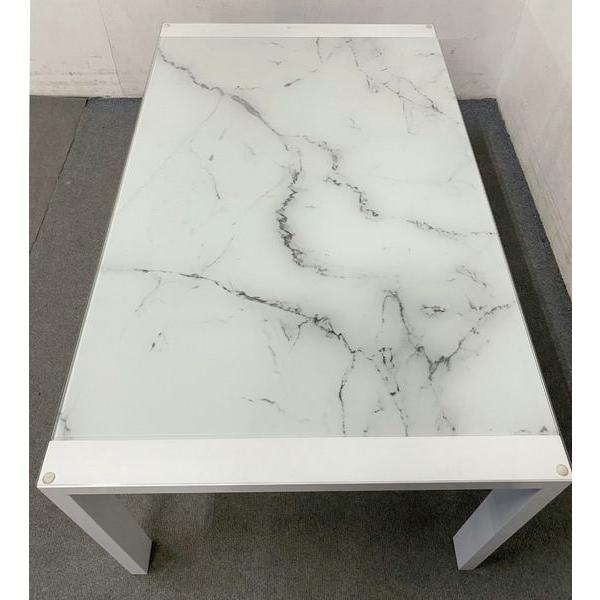 ニトリ 大理石柄ダイニングテーブル