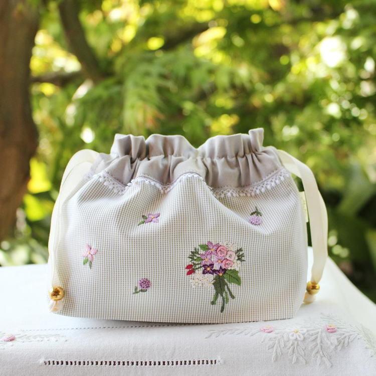 手刺繍ポーチ 巾着 フラワートス Mynu ハンドメイド小物入れ ハンドメイドポーチ 花刺繍 ベトナム刺繍 Kaderia 通販 Yahoo ショッピング