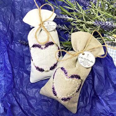 スモールラベンダーサシェ ハート 2色展開 オフィルデュランau Fil Du Lin フランス製サシェ 南フランス プロバンス 天然素材 Aufil 009 10 Kaderia Yahoo店 通販 Yahoo ショッピング