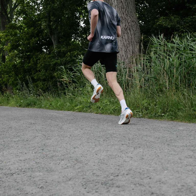 KARHU カルフ MENS FUSION 4.5 フュージョン 4.5 Bit of Blue/Skydiver ビットオブブルー/スカイダイバー メンズ ランニングシューズ KH101018 | KARHU | 08