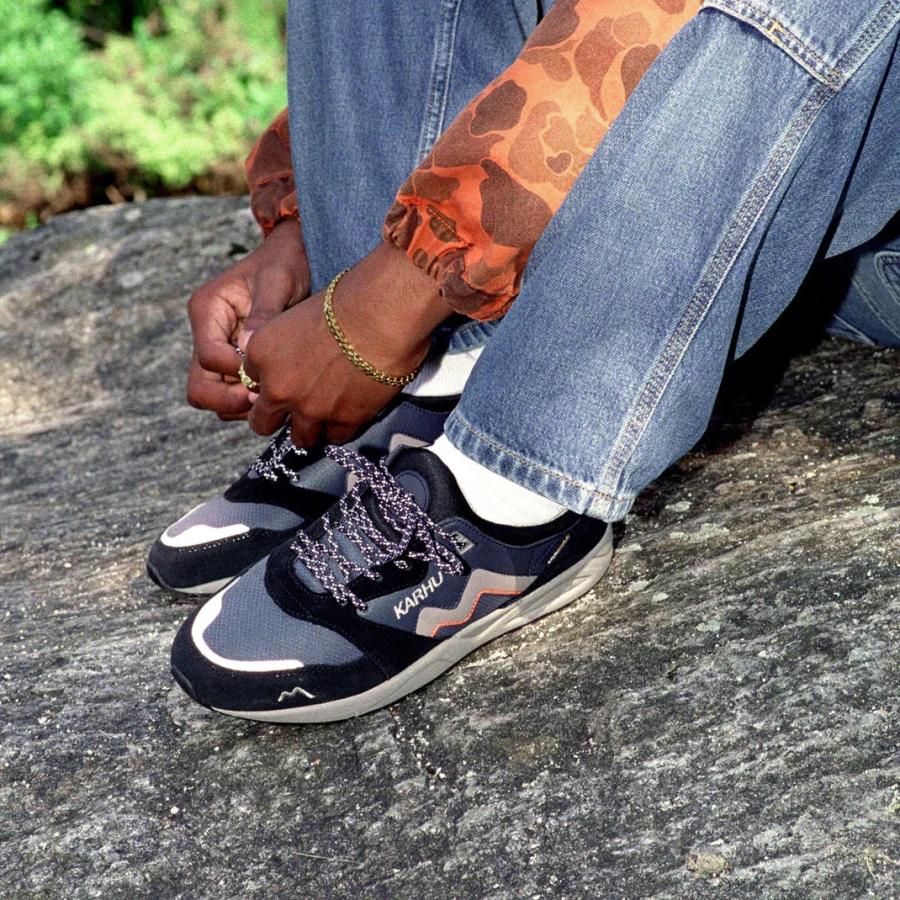 KARHU（カルフ） ARIA 95 アリア 95 Caviar/Vintage Khaki キャビア