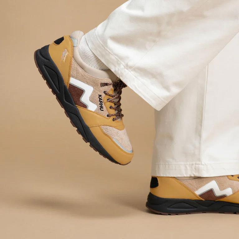 KARHU（カルフ） ARIA 95 アリア 95 Oak Buff/White オークバフ