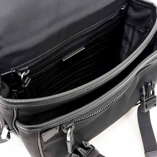 PRADA（プラダ） Re-Nylon xサフィアーノレザー ショルダーバッグ