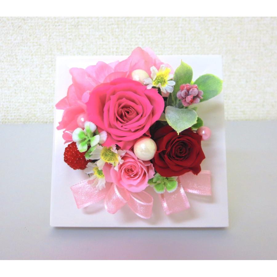 プリザーブドフラワー 「フレームアレンジ ピンク」 バラ 薔薇 アレンジ 華やか ピンク 誕生日 退職 結婚 お祝い バースデー 贈答 ケース
