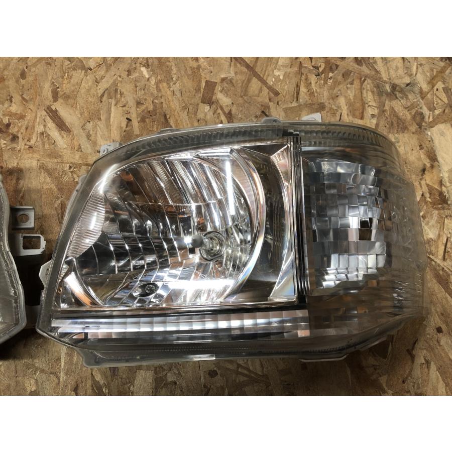3型ハイエース‼︎純正ヘッドライト‼︎美品‼︎ ハイエース 3型 純正タイプ HID ヘッドライト 片側 レジアスエース 200