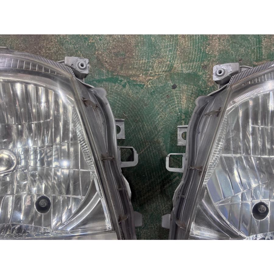 ハイエース LA-0174【中古パーツ】トヨタ 3型 純正 ハロゲン ヘッド