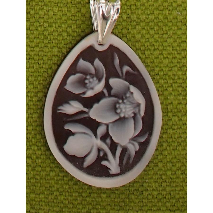 カメオのネックレス　クリスマスローズの Tear drop【ニゲル】 | 