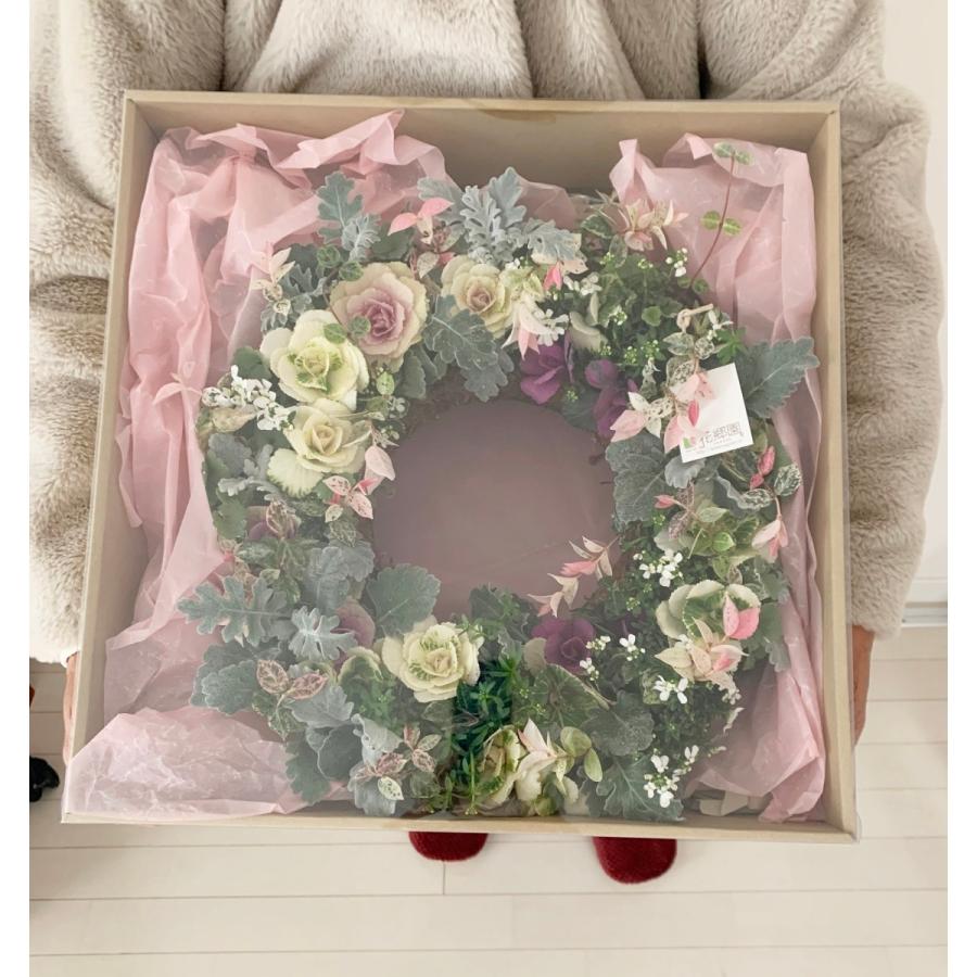 petite 葉ボタンの La Vie en rose Wreath : 花郷園 KAGOEN NURSERY 