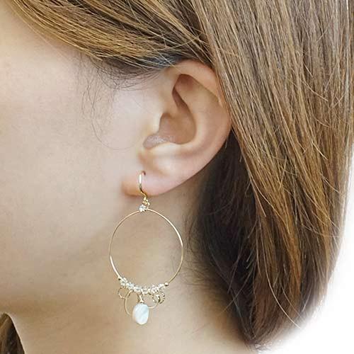 天然シェルのフックピアス 2種類の形から選べる ドロップサークル エレガントな大きさ レディース Na Pi 695 ピアス アクセサリーカラコンpiena 通販 Yahoo ショッピング