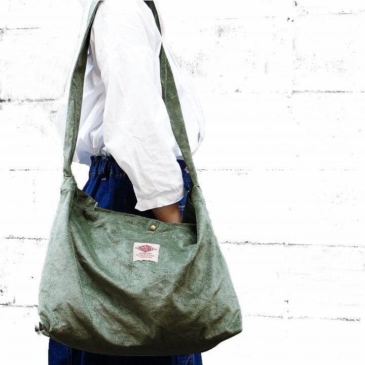 バッグ ショルダーバッグ 肩掛けバッグ かばん メンズ レディース コーデュロイ コースター付き 大きいサイズ 間口広い レトロ Holidaya M Ns Kb121 ピアス アクセサリーカラコンpiena 通販 Yahoo ショッピング