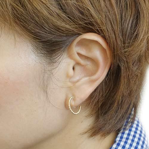 ノンホールピアス リング フープイヤリング 日本製 ロープのような