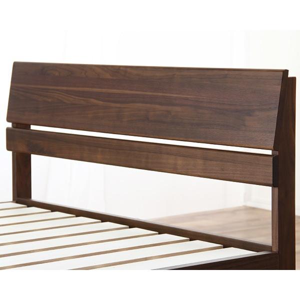 シンプルなデザインの ウォールナット材の木製すのこベッド ダブル