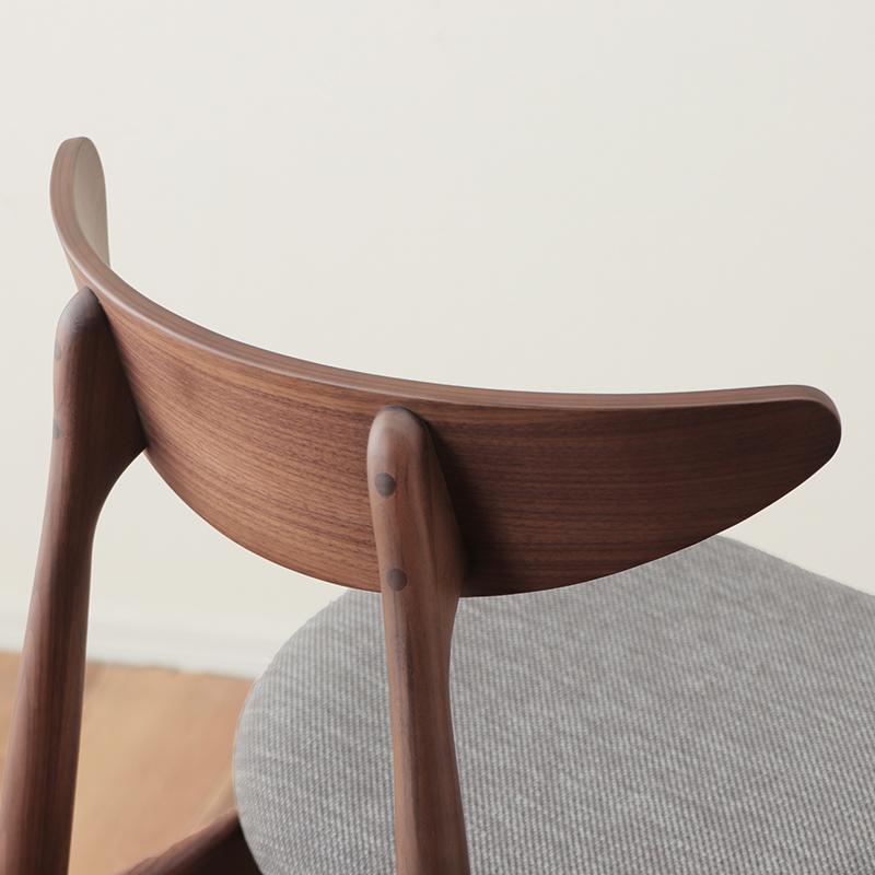 落ち着いた雰囲気の 木製ダイニングチェア(2脚入) ※代引き不可 : 家具