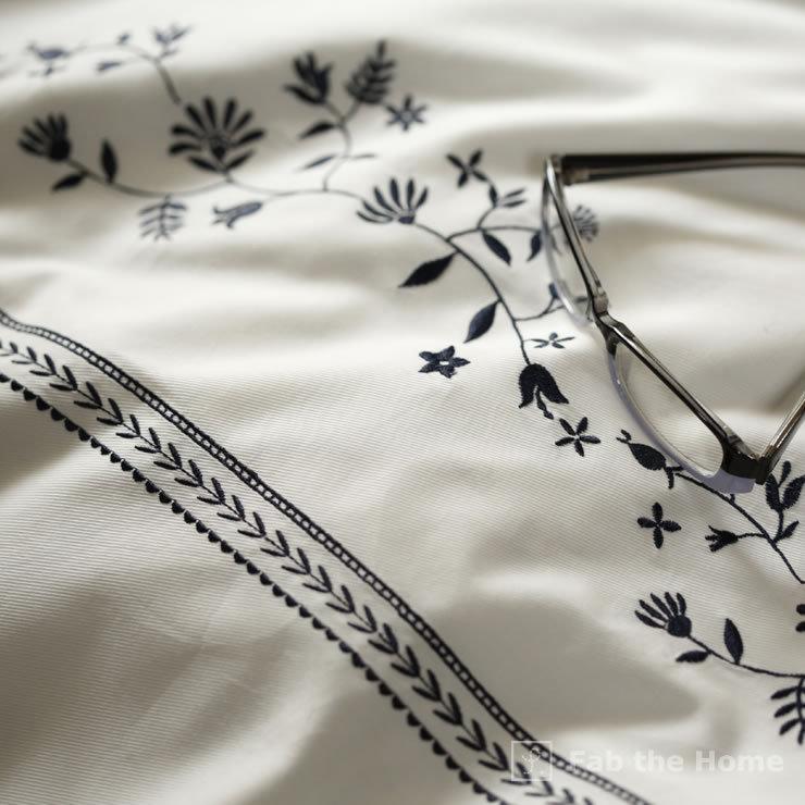  花柄刺繍 掛け布団カバーシングル 150×210cm 繊細なフラワーモチーフを刺繍した掛け布団カバー シングルサイズ（150