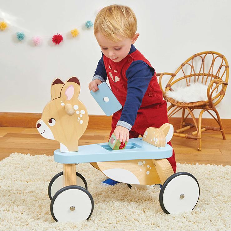 LE TOY VAN（ルトイヴァン） 木のおもちゃ ライドオンディアの画像