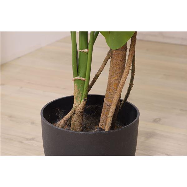 フェイクグリーン 観葉植物 クワイズモ 約幅57×奥行57×高さ117cm リビング 店舗 ショップ インテリア雑貨_4