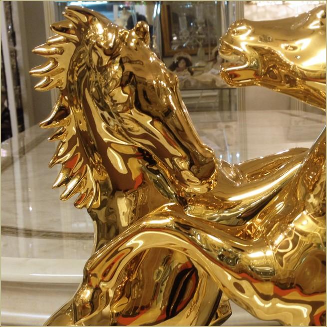 2頭の馬の置き物 ゴールド イタリア製 跳ね馬の置物 縁起物の跳ね馬の