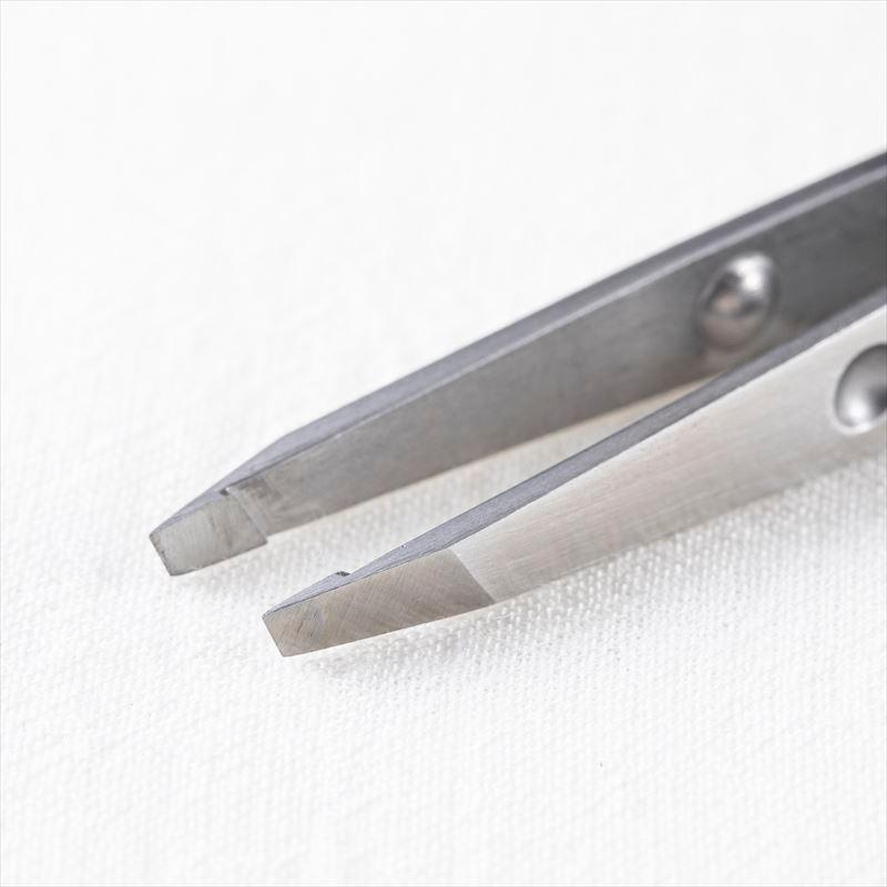 貝印 がっちりキャッチ毛抜き(シルバー) プレゼント 実用的 [M便 1/1