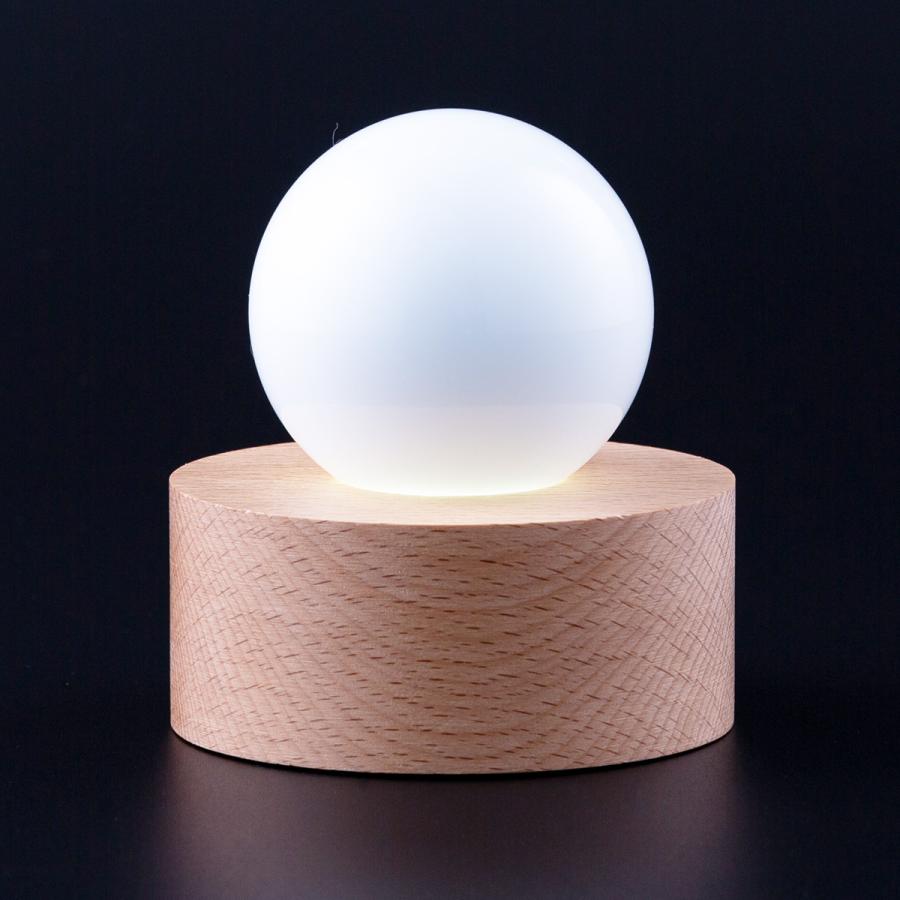 開運 クリスタル 大理石玉 60mm ホワイト 透明台座 木製LED台座