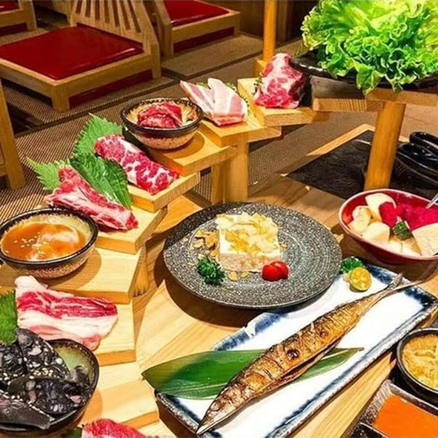 日本の寿司サービングトレ 方形 木製 階段型盛り付けプレート お寿司