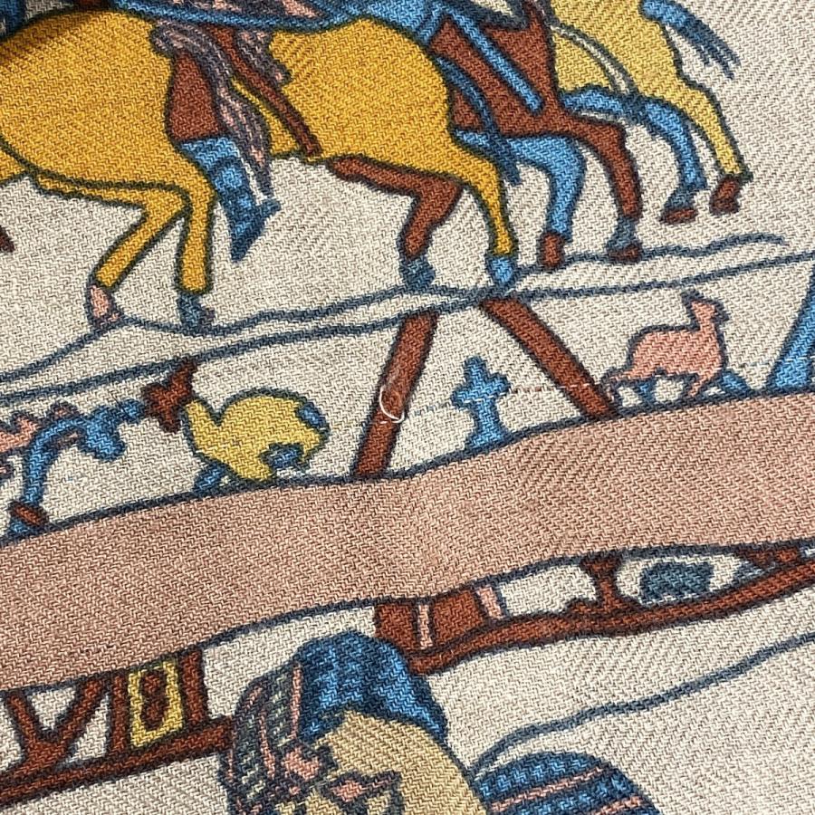 エルメス Hermes カレ A La Gloire De Gvillavme ヘイスティングズの戦い ヘリンボーン ストール ショール カシミヤ シルク グリーン レディース 中古 バイセルオンライン Yahoo 店 通販 Yahoo ショッピング