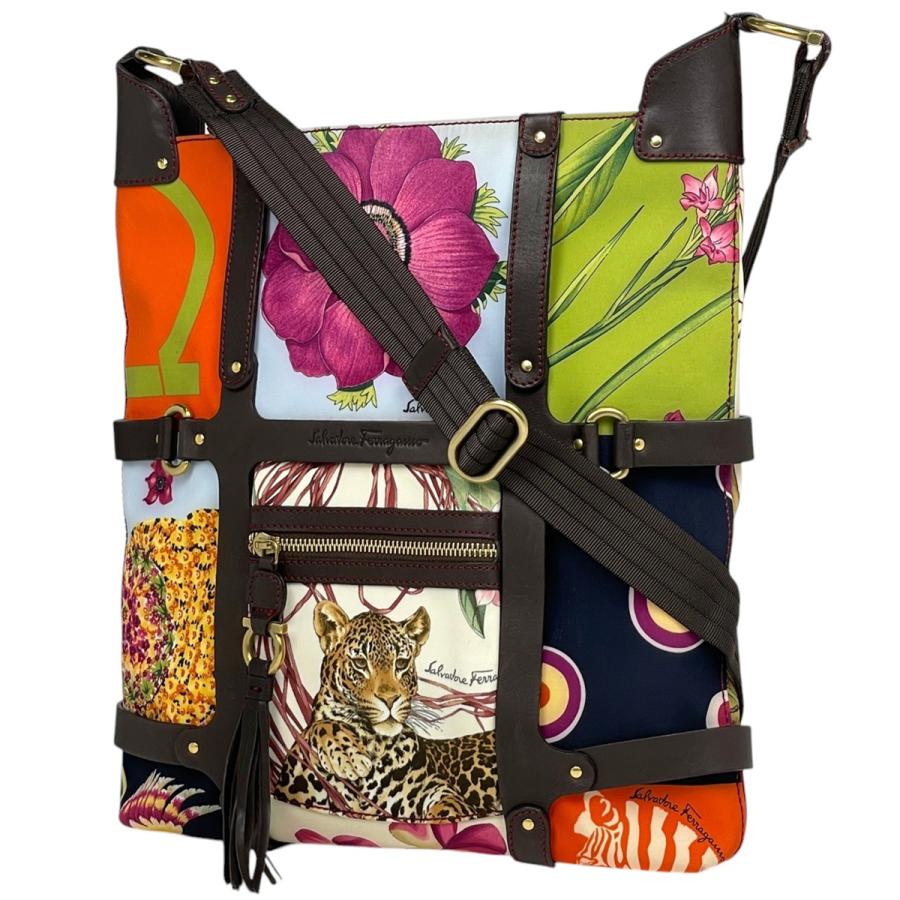 FERRAGAMO サルヴァトーレフェラガモ Salvatore Ferragamo ガンチーニ  