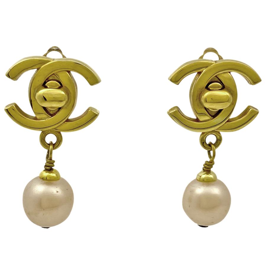 CHANEL（シャネル） ココマーク フェイクパール イヤリング CCマーク