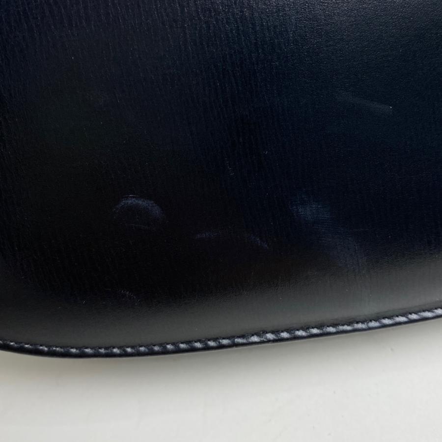 CELINE セリーヌ 馬車金具 ショルダーバッグ ロゴ ワン CELINE セリーヌ 馬車金具 ショルダーバッグ ロゴ ワン