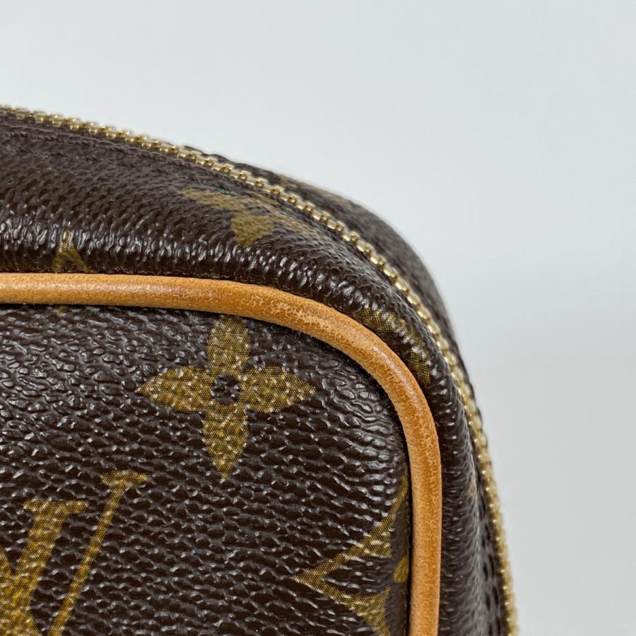 LOUIS VUITTON（ルイ・ヴィトン） ポルト ドキュマン ヴォワヤージュ