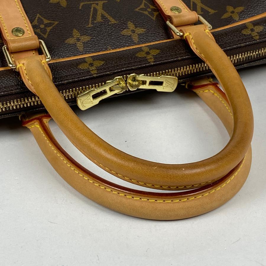 LOUIS VUITTON（ルイ・ヴィトン） ポルト ドキュマン ヴォワヤージュ