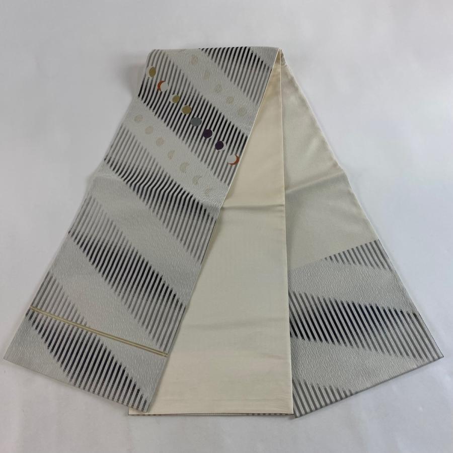 袋名古屋帯 美品 逸品 じゅらく 落款あり 月 縞 箔 灰白 正絹 袋名古屋帯 美品 逸品 じゅらく 落款あり 月 縞 箔 灰白 正絹