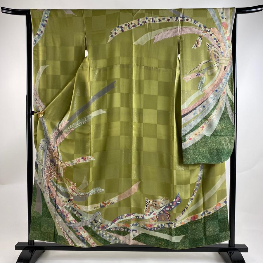 振袖 身丈156.5cm 裄丈64.5cm M 袷 落款あり 御所車 熨斗 金糸 箔 鶯色  